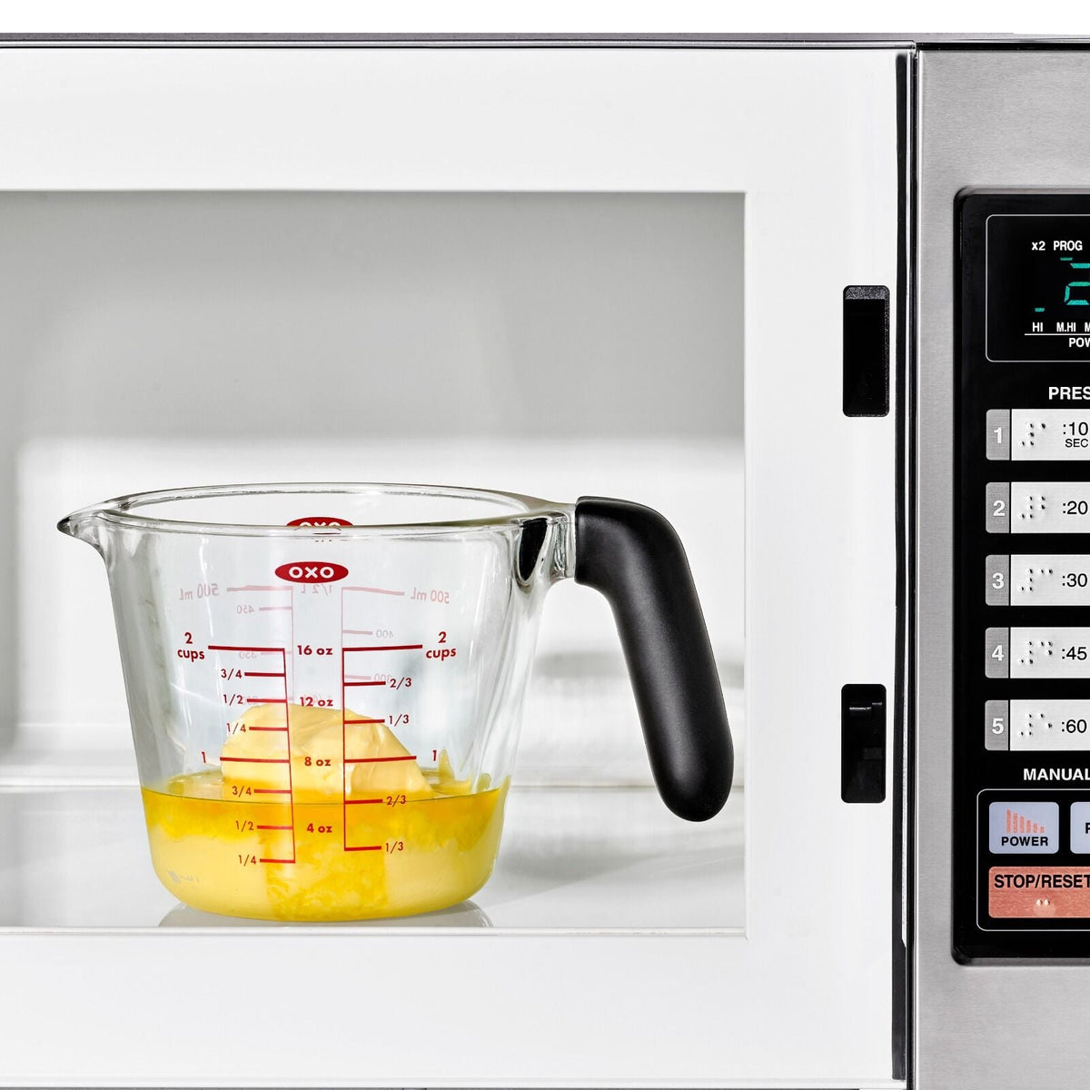 2-cup-glass-measuring-cup-with-lid-m1 oxo_glass_measuring_cup-11382100_029.jpg
