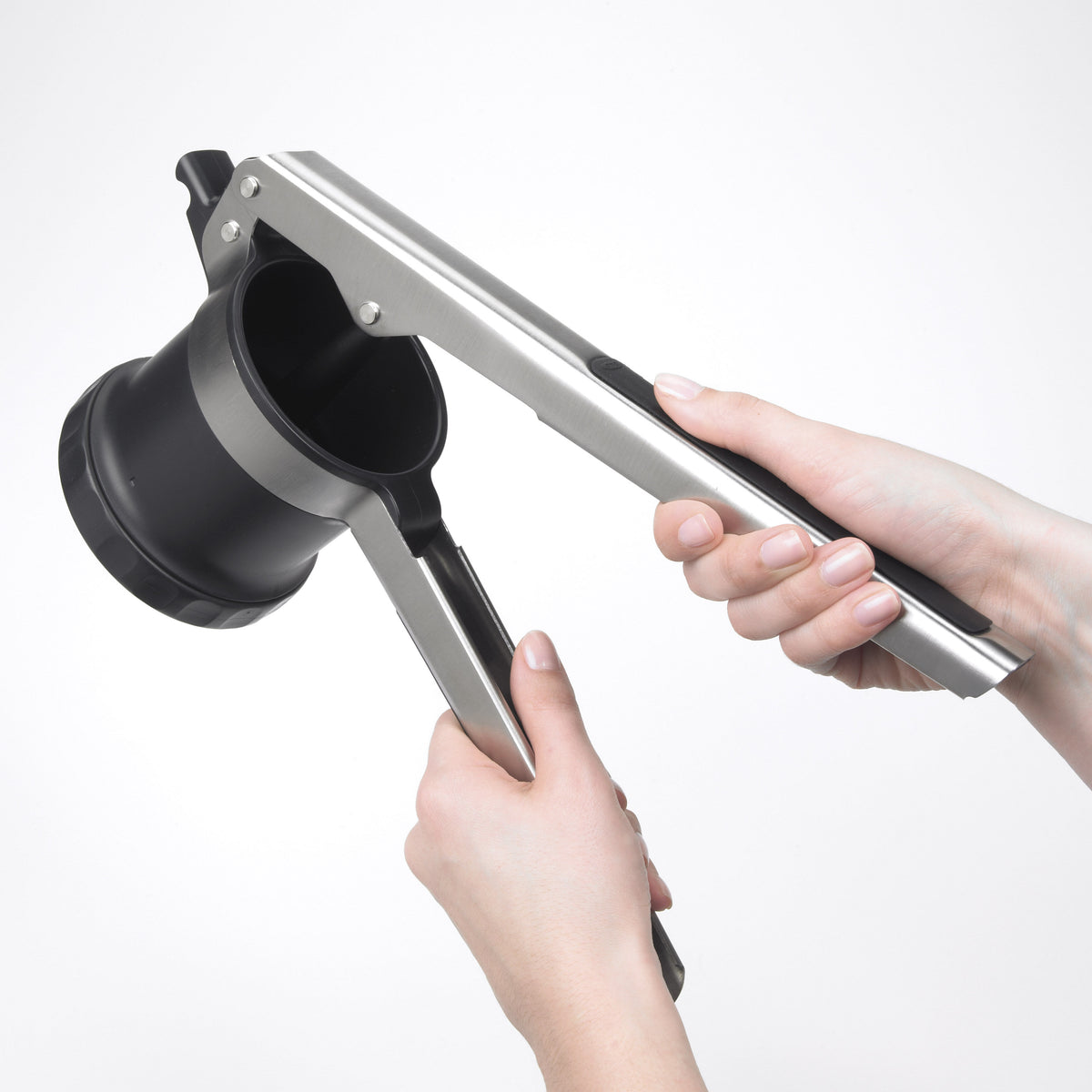 3-in-1-adjustable-potato-ricer-j0 oxo_good_grips_3-in-1_adjustable_potato_ricer_1129780_3.jpg
