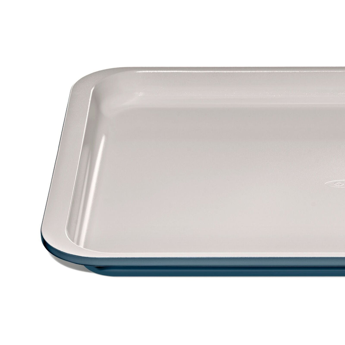 non-stick-pro-ceramic-coated-metal-bakeware-half-sheet-pan-storm-blue-n7 oxo_half-sheet-pan-stormblue_pdp_05.jpg
