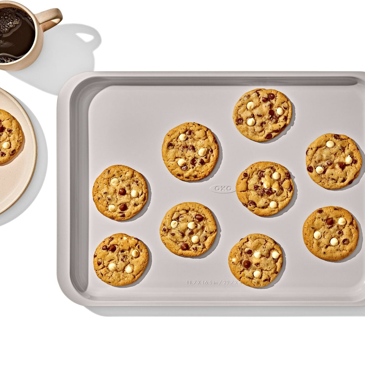 non-stick-pro-ceramic-coated-metal-bakeware-half-sheet-pan-storm-blue-n7 oxo_half-sheet-pan_pdp_03.jpg