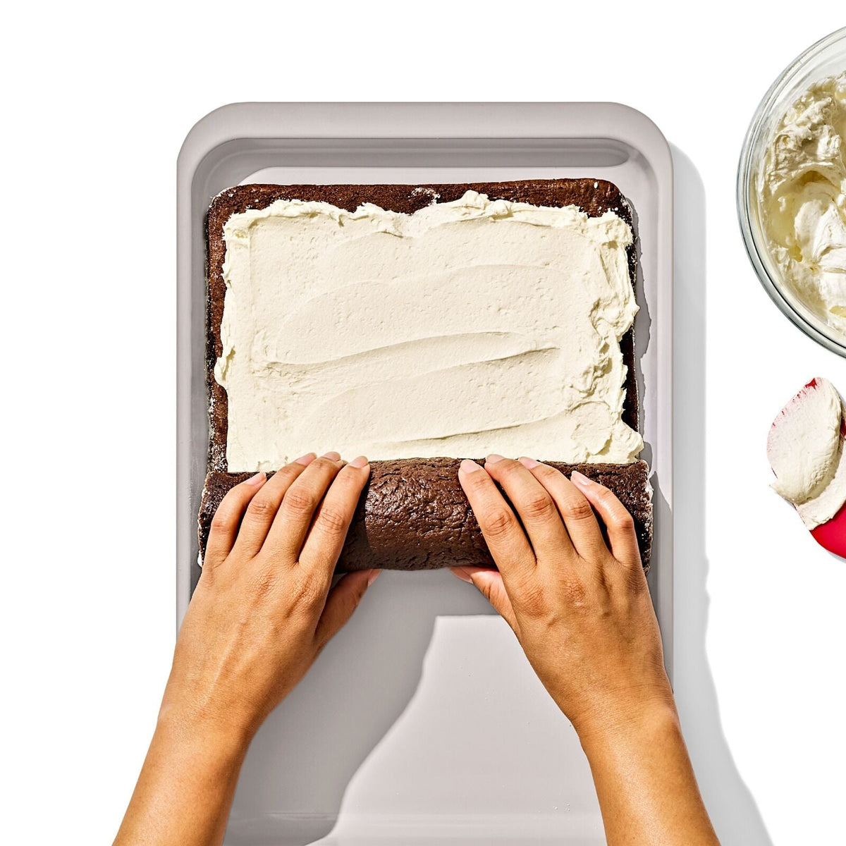 non-stick-pro-ceramic-coated-metal-bakeware-jelly-roll-pan-y1 oxo_jelly-roll-pan_pdp_03_1.jpg