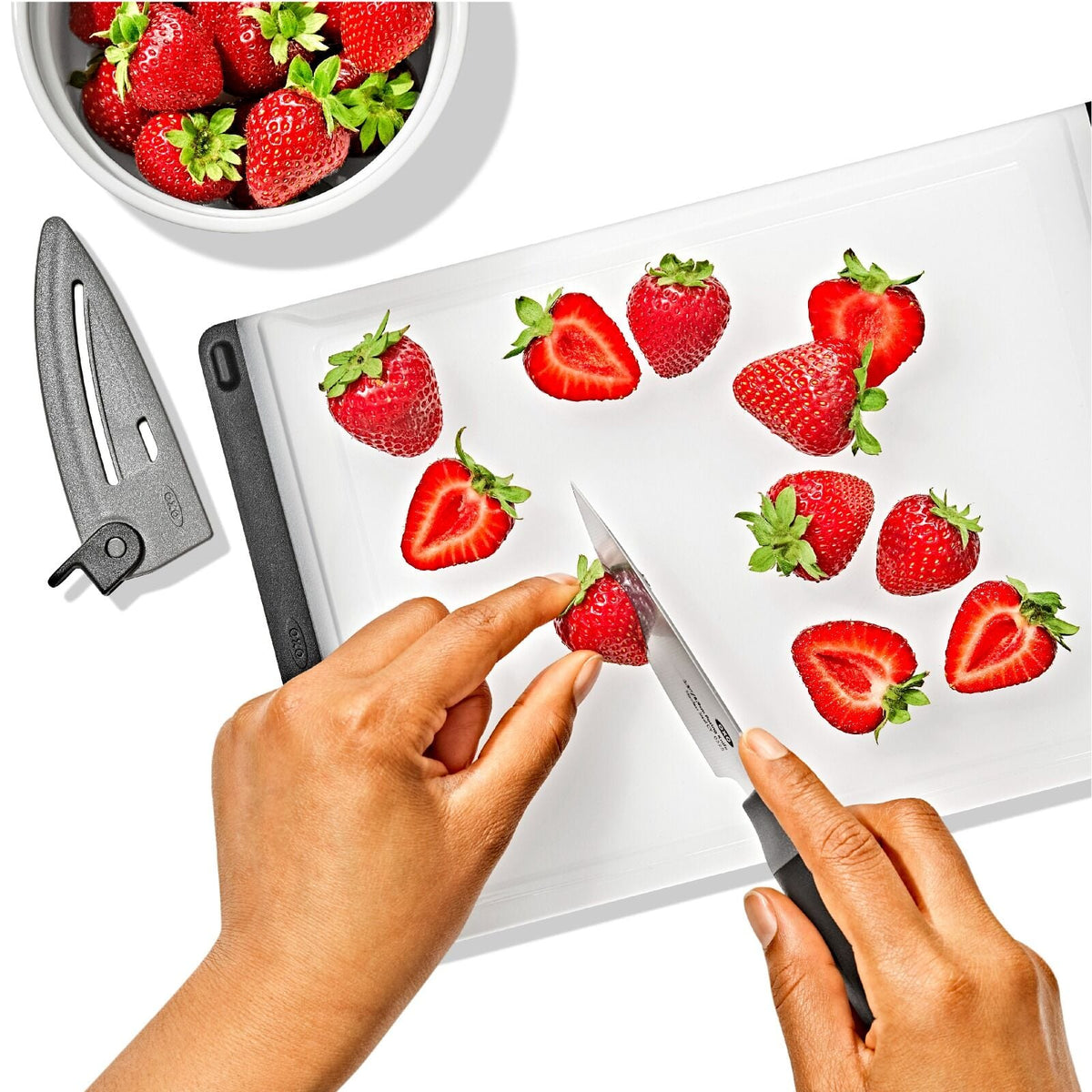 3-5-in-paring-knife-with-locking-sheath-u5 oxo_paring-knife-with-sheath_pdp_05.jpeg