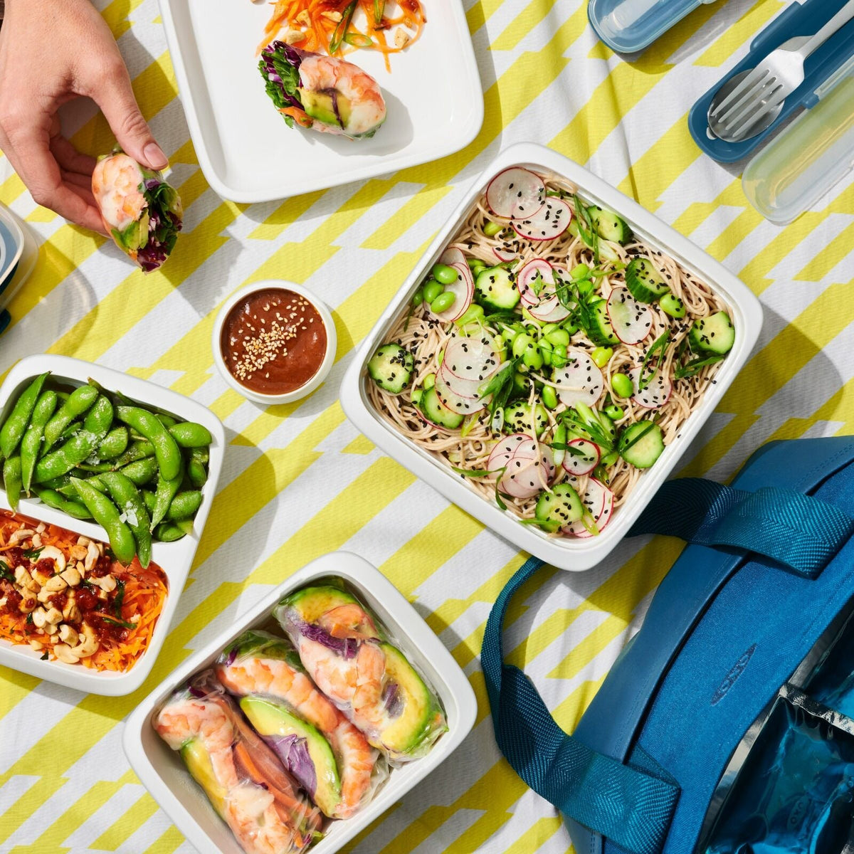 prep-and-go-salad-container-u9 oxo_prepgo_apdp_pdp_04.jpeg