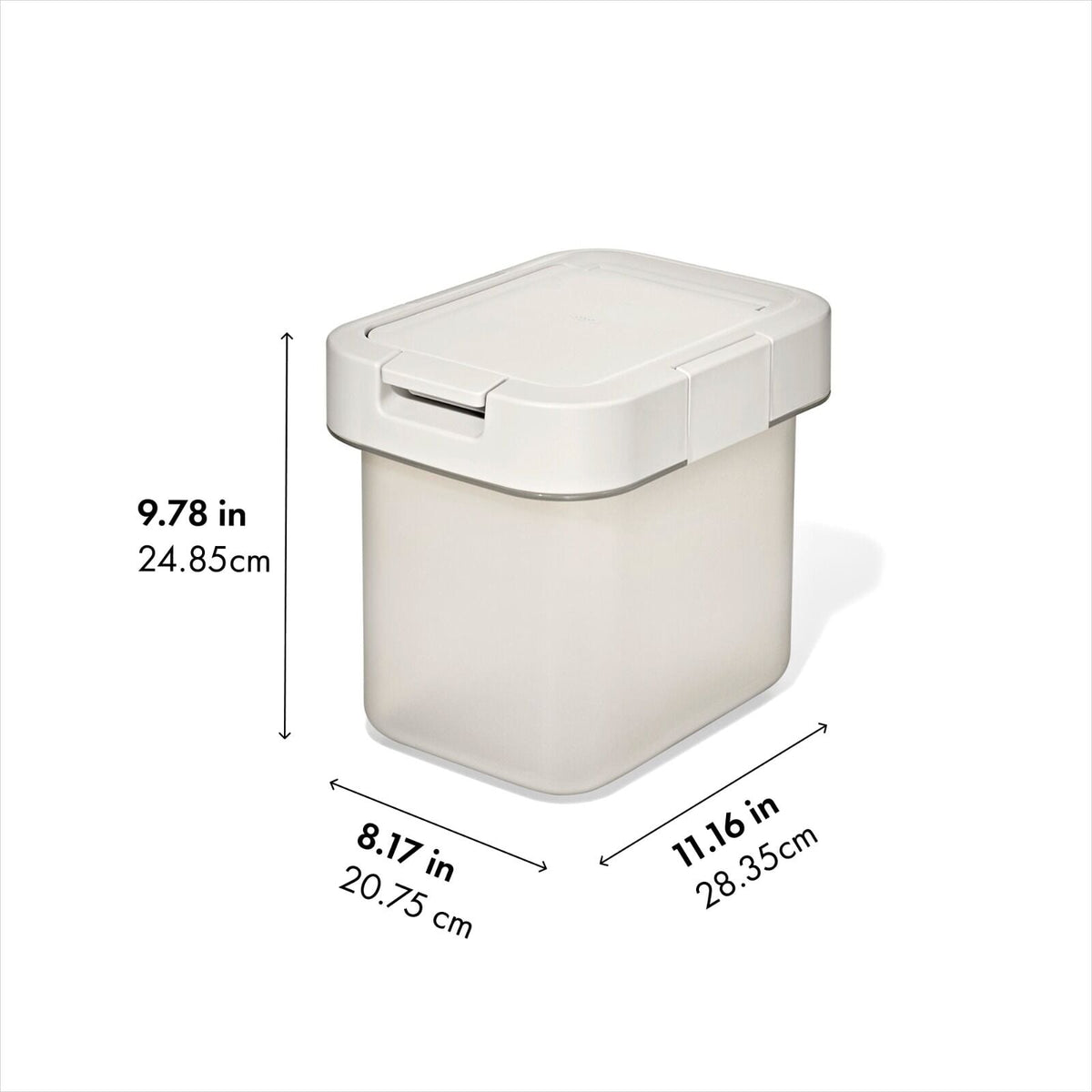 oxo-pet-airtight-food-container-with-scoop-small-l7 pet_7301700_airtight-food-container-small_apdp_01_dim.jpg