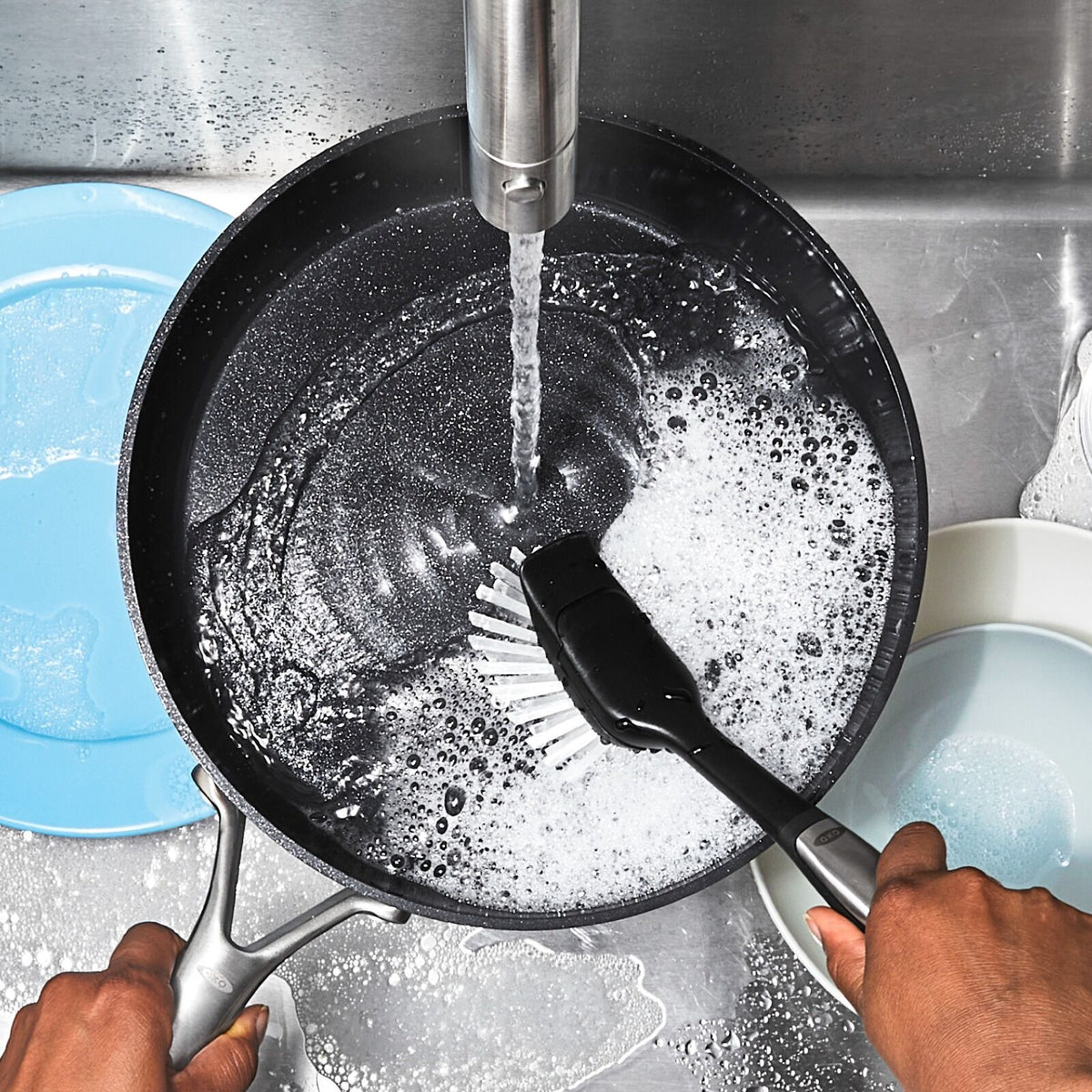 steel-dish-brush-with-replaceable-head-c3 stl_dishbrush_pdp_01.jpg