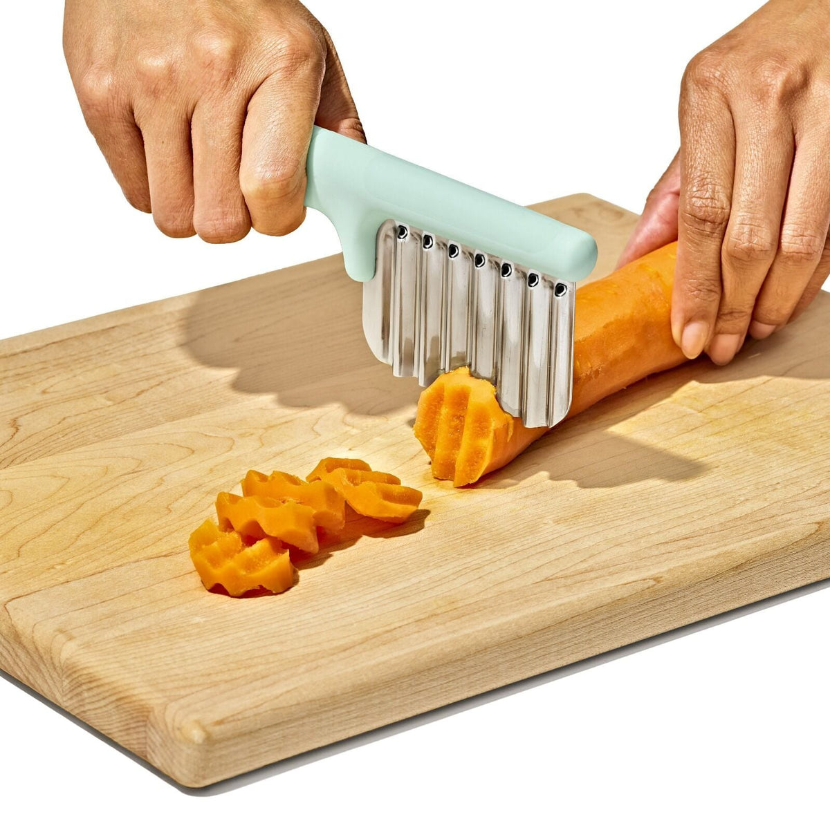 crinkle-cutter-r9 tot_61176500_crinkle-cutter-opal_pdp_03.jpeg