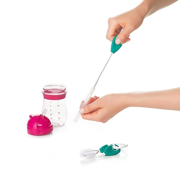 cleaning-set-for-straw-and-sippy-cups-v0 tot_62123100_4d.jpg